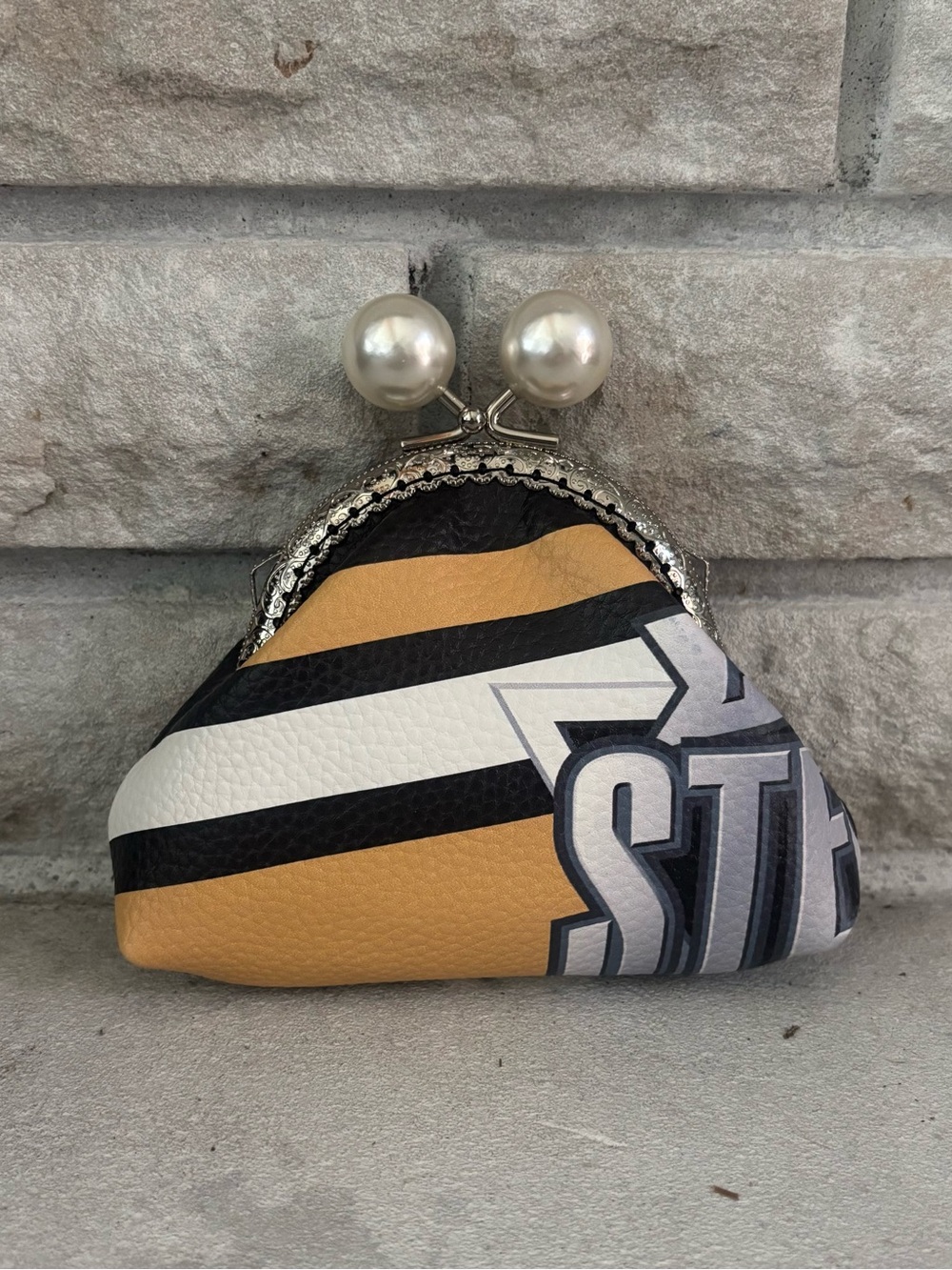 YTUSI House of Pearls Pittsburgh Steelers NWT Handbag & Coin Purse Set - Picture 13 of 14